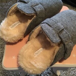 Life Stride Gray Slippers with Plush Lining